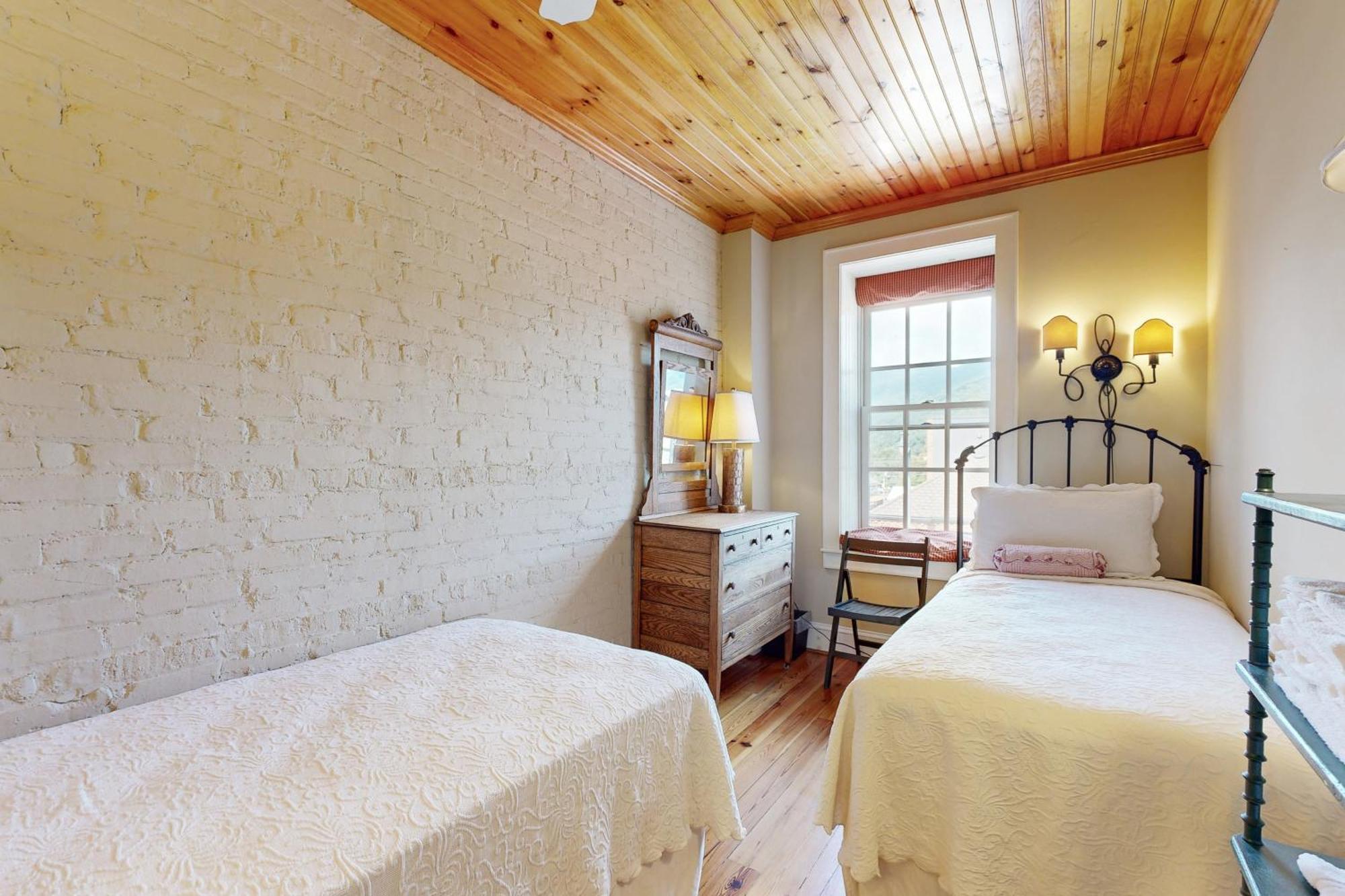 North Star Manor Apartment Уейнсвил Екстериор снимка