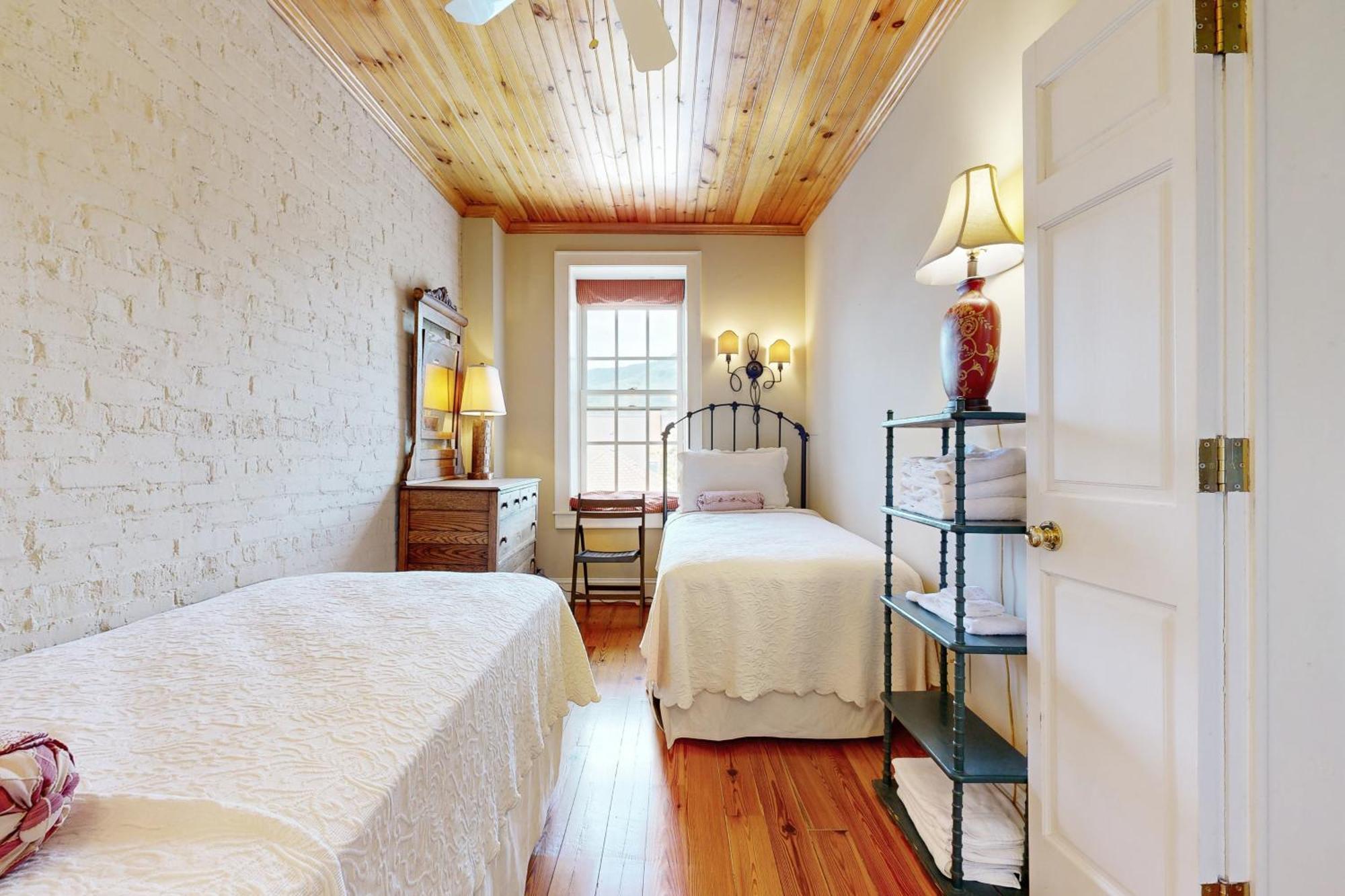 North Star Manor Apartment Уейнсвил Екстериор снимка